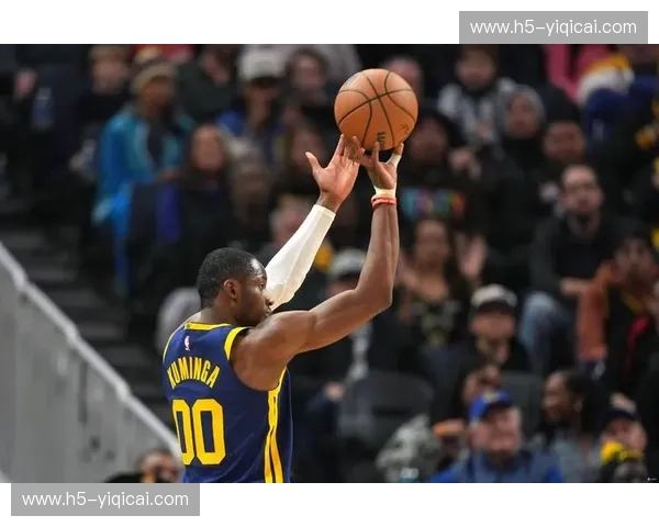 诸神黄昏的顶级博弈：克里斯·保罗与史蒂芬·库里，两部关于伟大的终极叙事